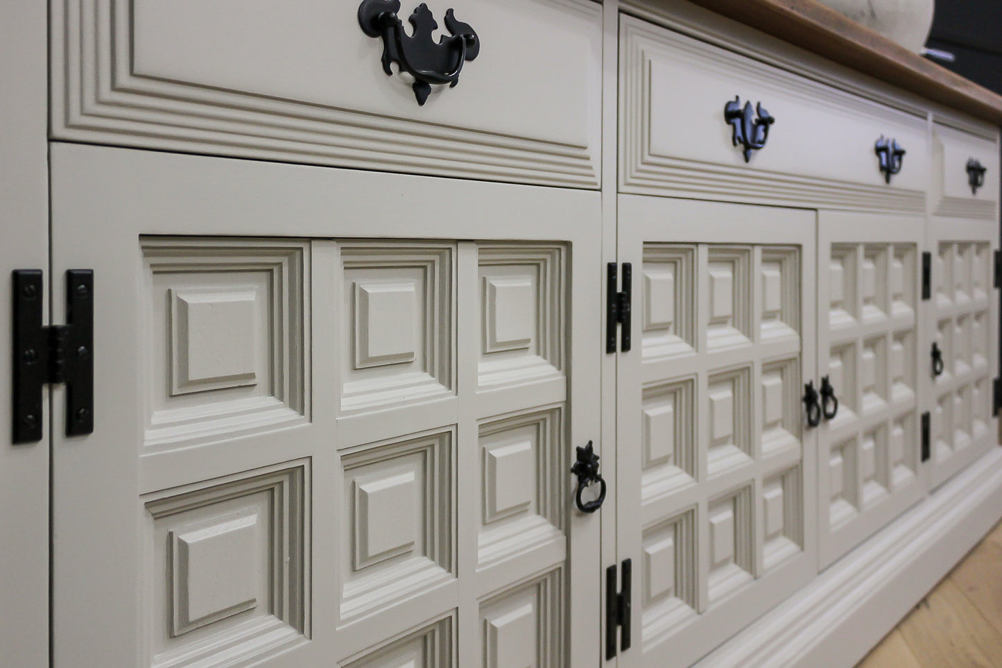 The Toledo sideboard - Off White